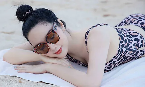 "Hoa hậu Đền Hùng" Giáng My diện bikini ở tuổi 49 vẫn làm hậu bối ghen tỵ